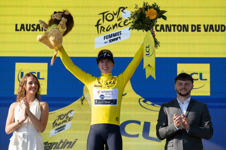 Lorena Wiebes wins opening stage of Women's Tour de France | iNFOnews.ca