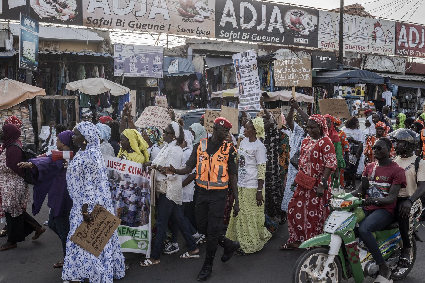 Senegalese women take aim at polluting countries in march for climate justice | iNFOnews.ca Senegalese women take aim at polluting countries in march for climate justice | iNFOnews.ca