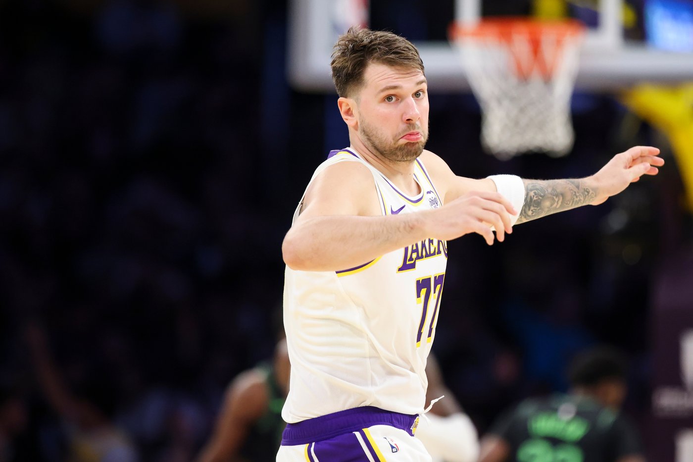 Luka Doncic, Lakers start fast, beat Pelicans 133-121 for 7th straight victory | iNFOnews.ca