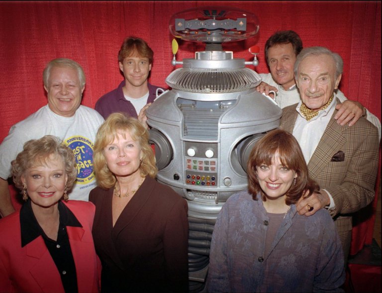 June Lockhart, beloved mother figure from 'Lassie' and 'Lost In Space,' dies at 100 | iNFOnews.ca June Lockhart, beloved mother figure from 'Lassie' and 'Lost In Space,' dies at 100 | iNFOnews.ca