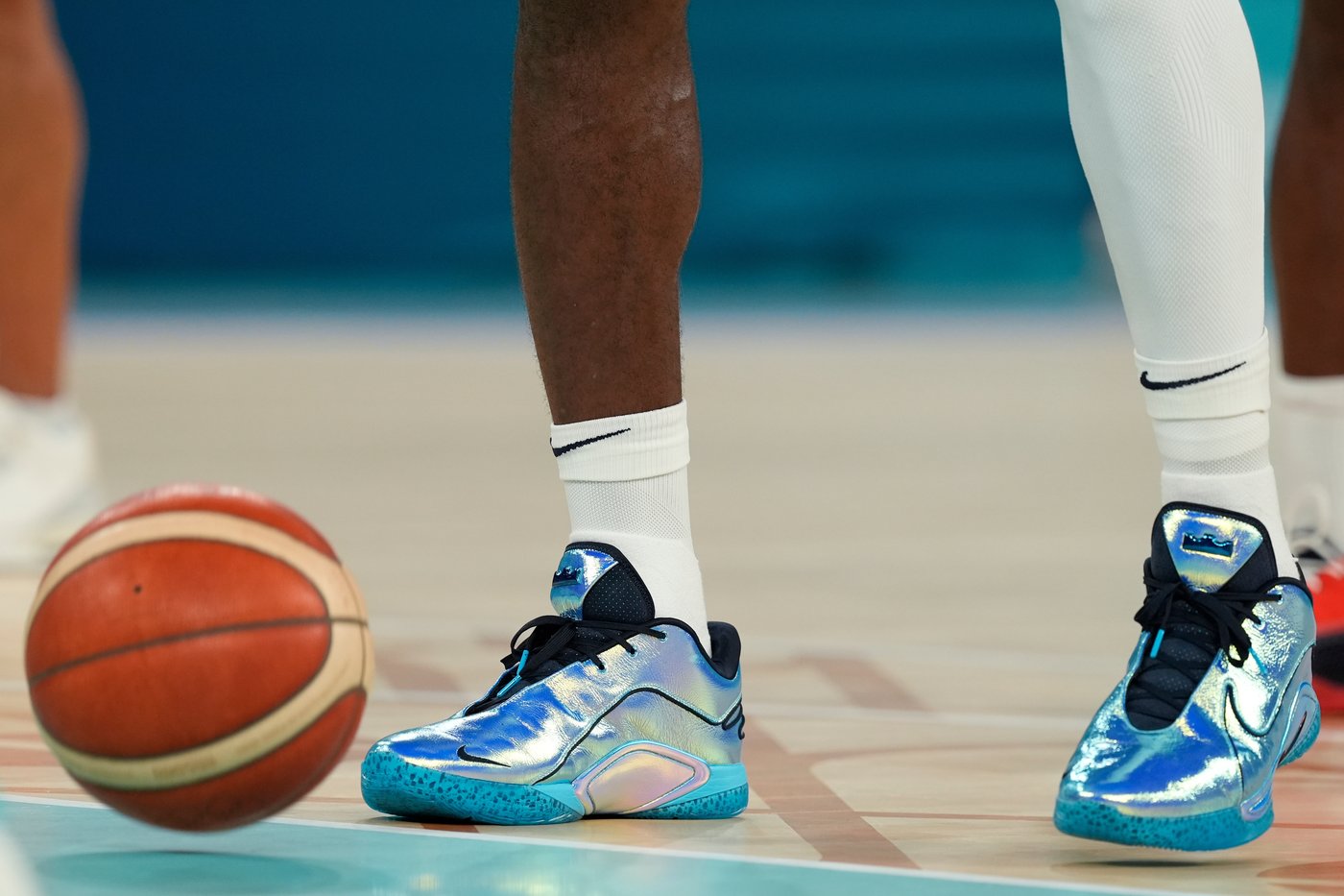 A Boston Celtics game-inspired friction test finally pinned down the sneaker squeak | iNFOnews.ca A Boston Celtics game-inspired friction test finally pinned down the sneaker squeak | iNFOnews.ca