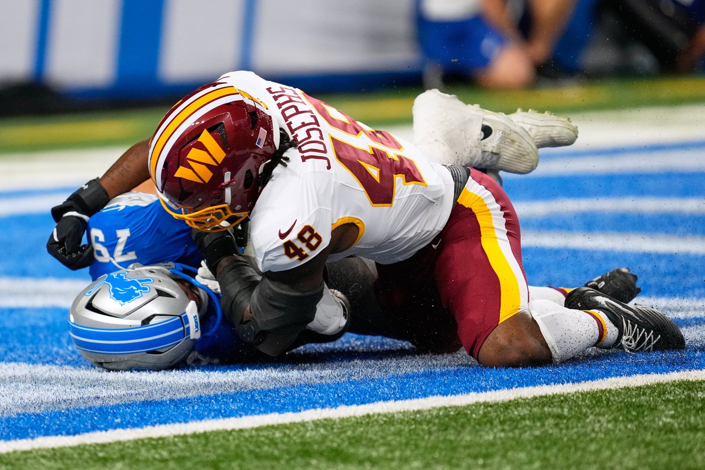 Dobbs overcomes two turnovers with long TD run as Lions beat Commanders, 17-13 | iNFOnews.ca Dobbs overcomes two turnovers with long TD run as Lions beat Commanders, 17-13 | iNFOnews.ca