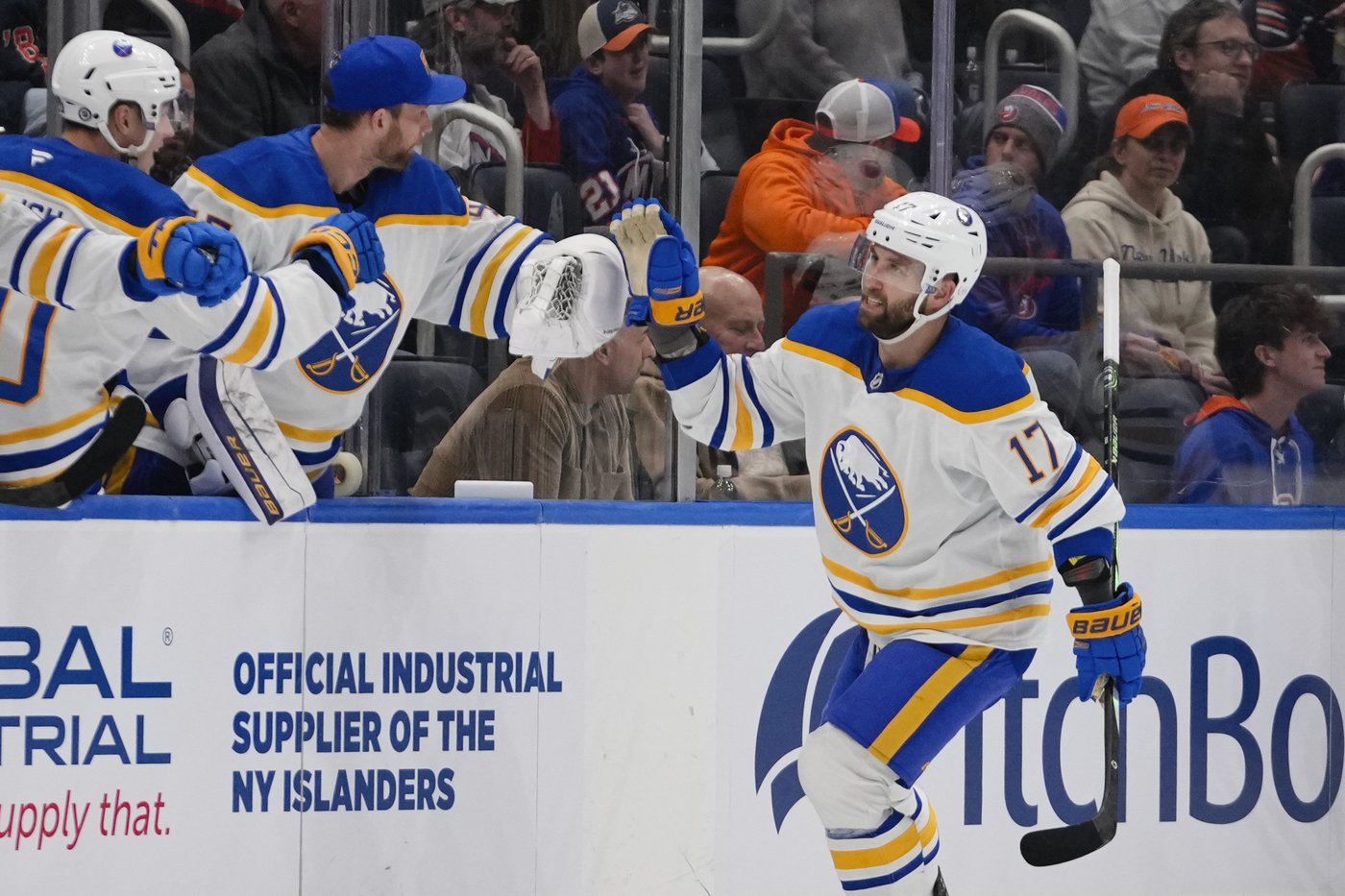Rasmus Dahlin stars as the Sabres stop a 13-game slide by routing the Islanders 7-1 | iNFOnews.ca