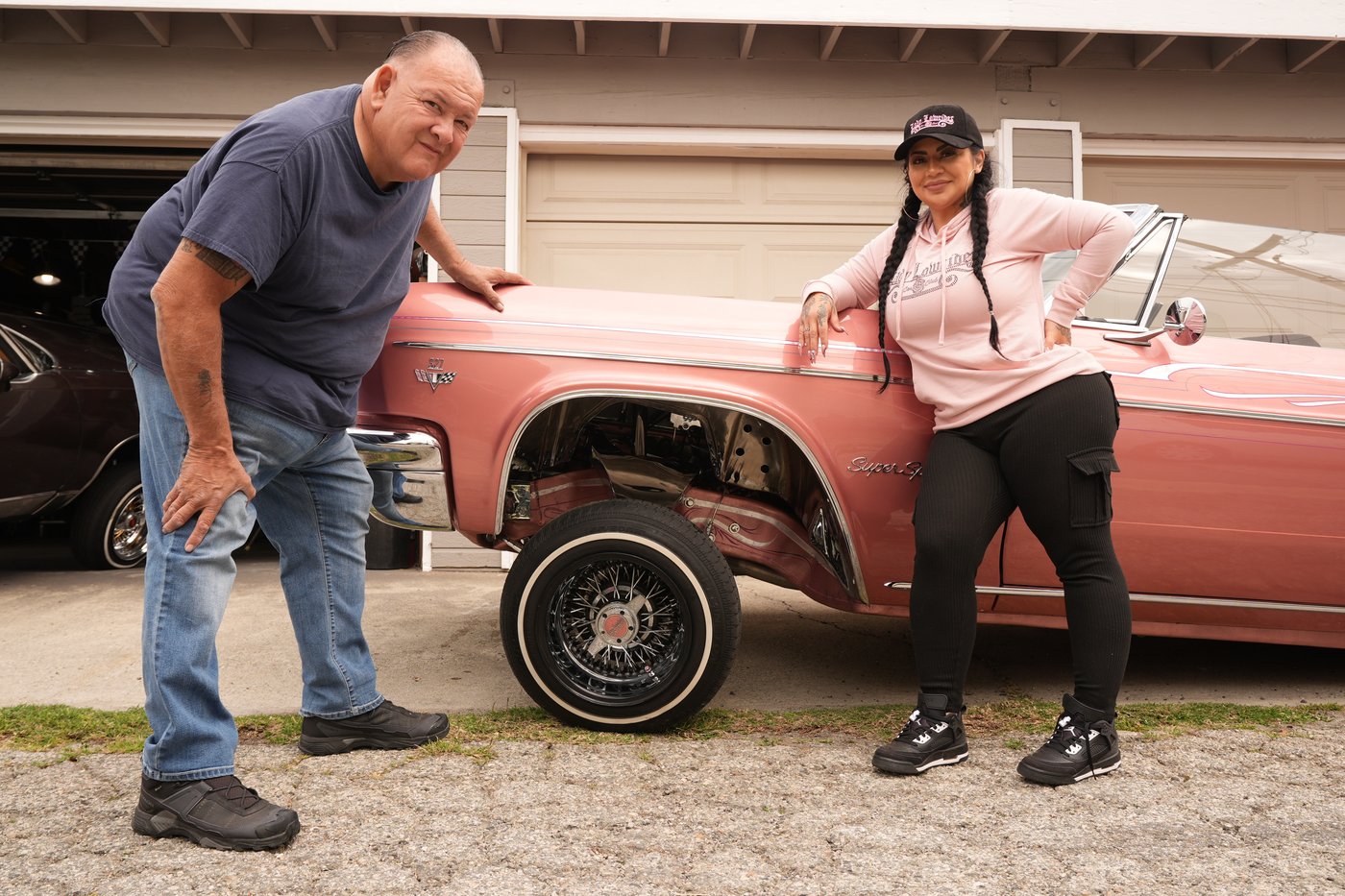 Low and slow meets forever: US postage stamps honor lowrider car culture | iNFOnews.ca Low and slow meets forever: US postage stamps honor lowrider car culture | iNFOnews.ca
