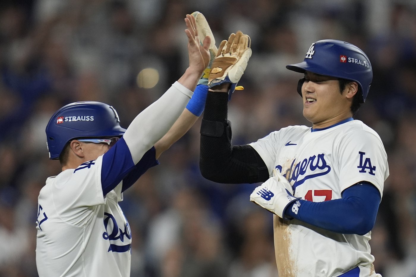 Shohei Ohtani stolen base streak ends at 36 in NLCS, caught for first time since July 22 | iNFOnews.ca