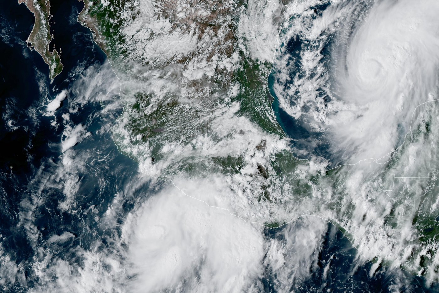 Isaias strengthens into the first hurricane of the Atlantic season | iNFOnews.ca Isaias strengthens into the first hurricane of the Atlantic season | iNFOnews.ca