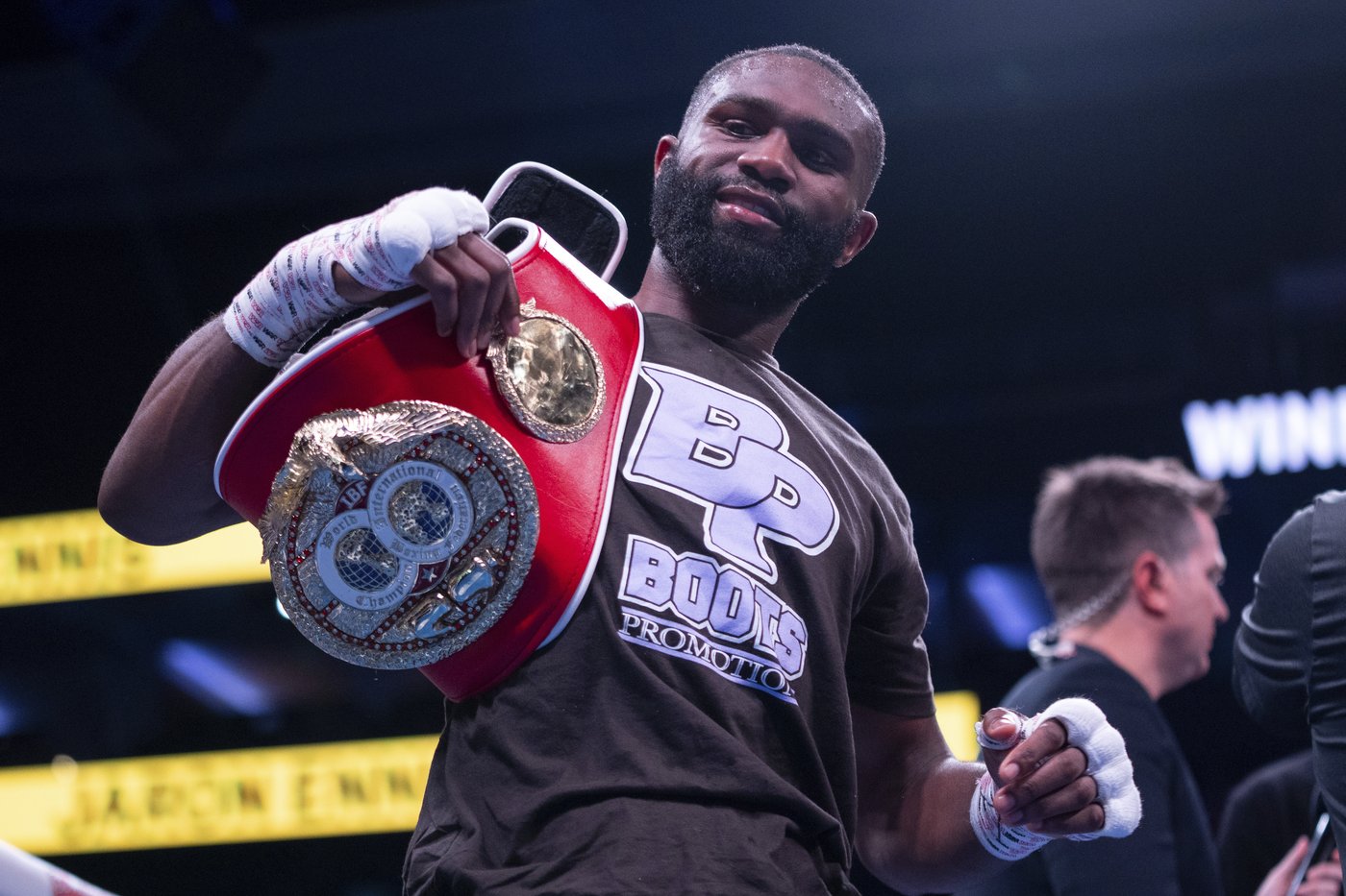'Boots' Ennis defends welterweight championship with unanimous decision win over Chukhadzhian | iNFOnews.ca 'Boots' Ennis defends welterweight championship with unanimous decision win over Chukhadzhian | iNFOnews.ca