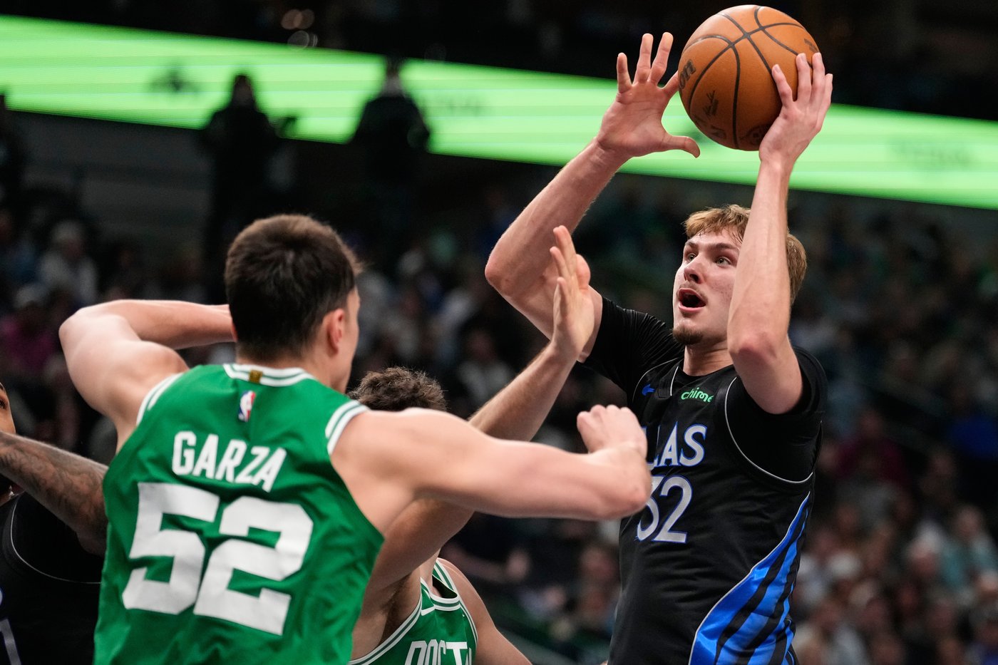 Jaylen Brown leads Celtics over Mavs 110-100 despite Flagg's latest record for teenager | iNFOnews.ca