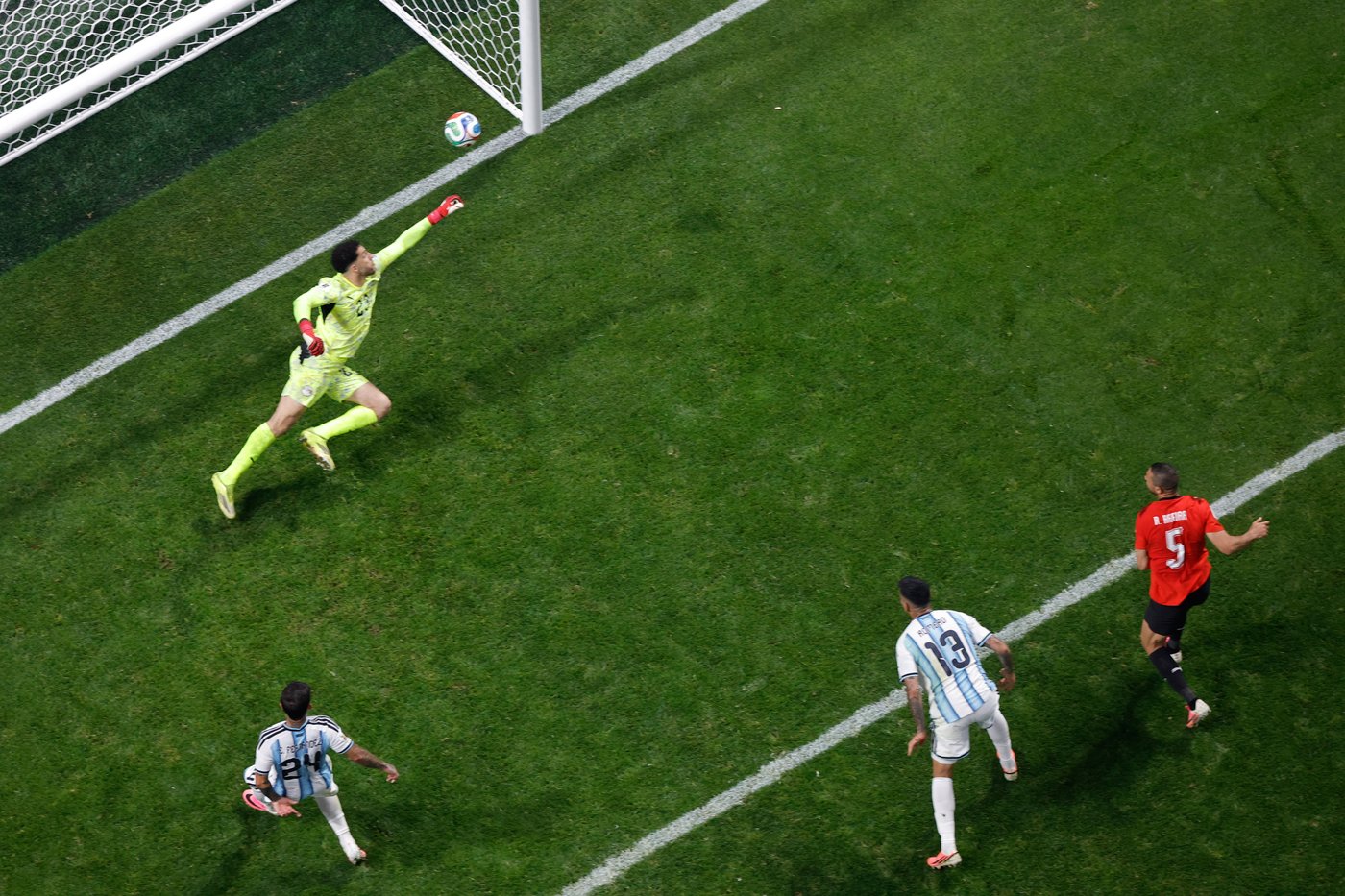 Lionel Messi and Argentina beat Egypt 3-2 and Switzerland ousts Colombia at the World Cup, in photos | iNFOnews.ca