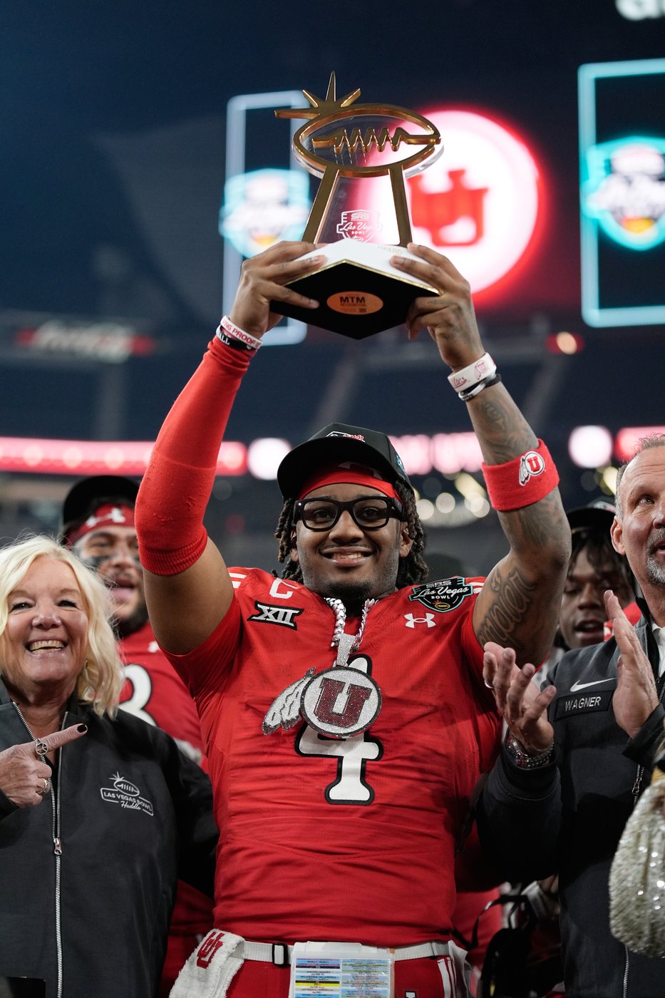Devon Dampier leads No. 15 Utah past Nebraska in Las Vegas Bowl, 44-22 | iNFOnews.ca