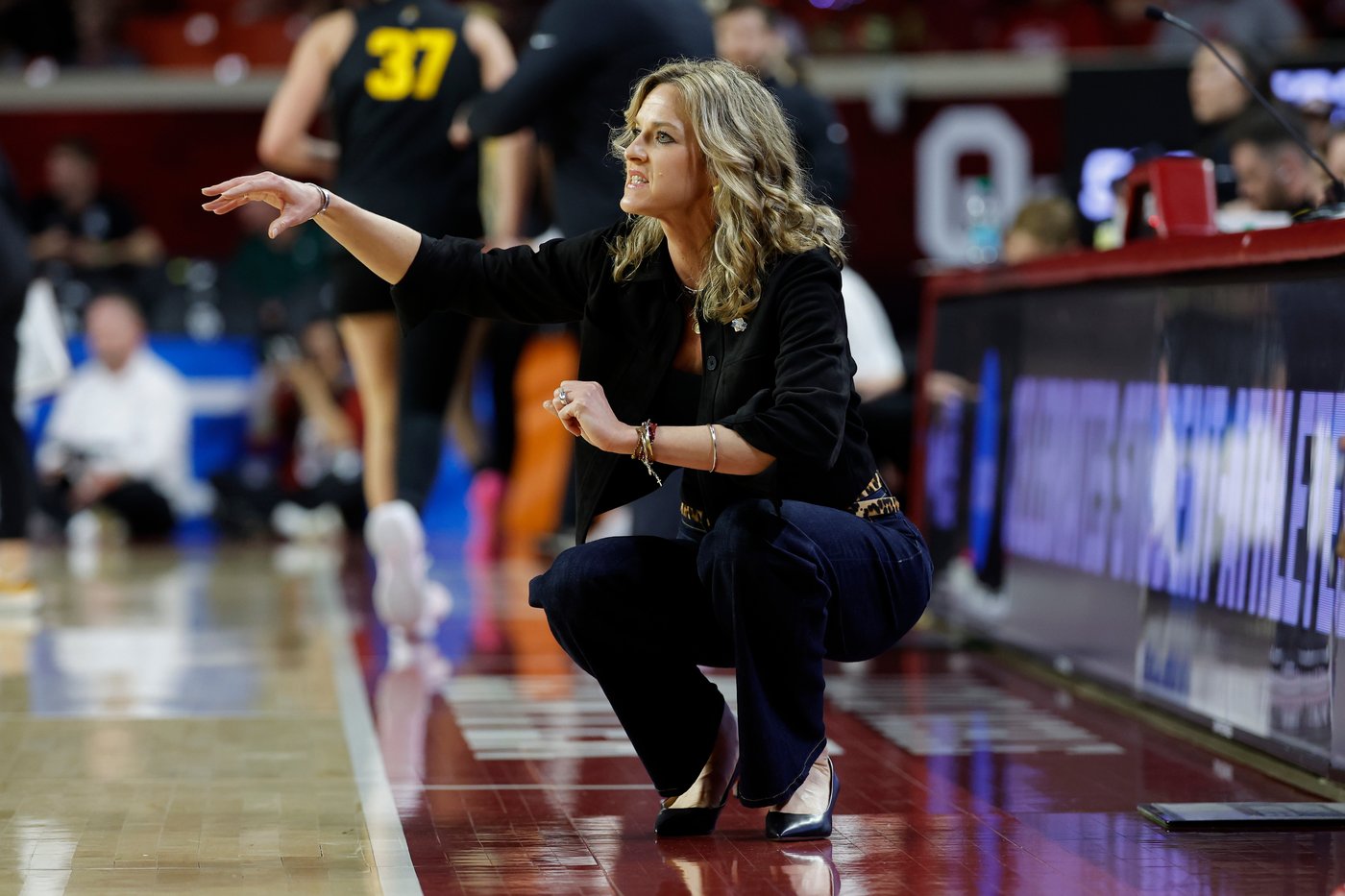 Beers' 18 points, 10 rebounds power No. 4 seed Oklahoma in 89-59 rout of Idaho in March Madness | iNFOnews.ca