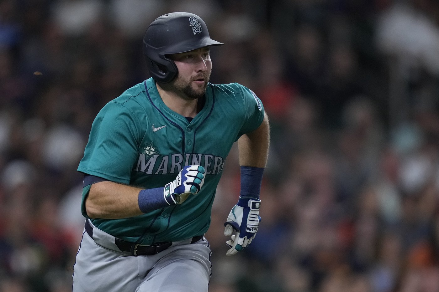 Miller throws 7 shutout innings as Mariners prevent Astros from clinching AL West with 6-1 win | iNFOnews.ca