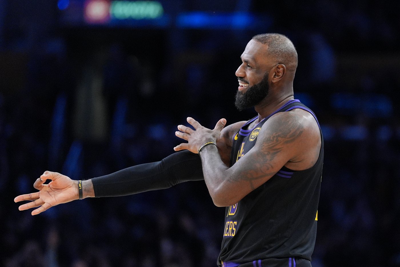 LeBron James begins his record 23rd NBA season with stellar playmaking in Lakers' win over Jazz | iNFOnews.ca