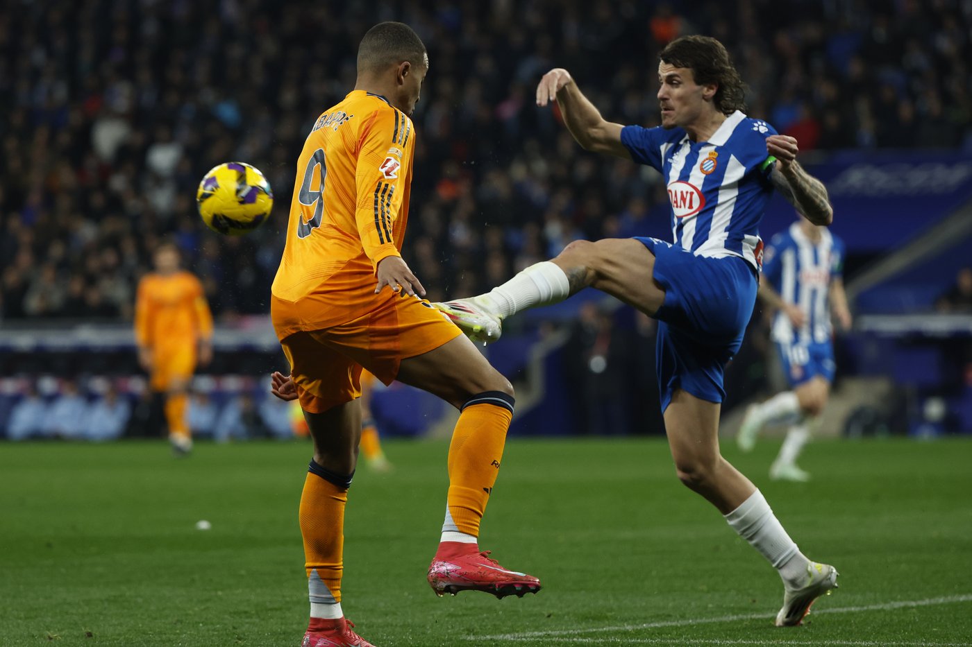 Real Madrid sends harsh letter to Spanish soccer bosses complaining of ref mistakes | iNFOnews.ca