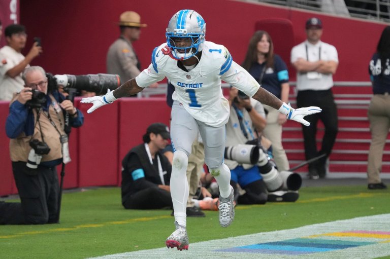 Jared Goff, Jahmyr Gibbs lead the Lions' offensive romp in a 45-21 win over the Cardinals | iNFOnews.ca