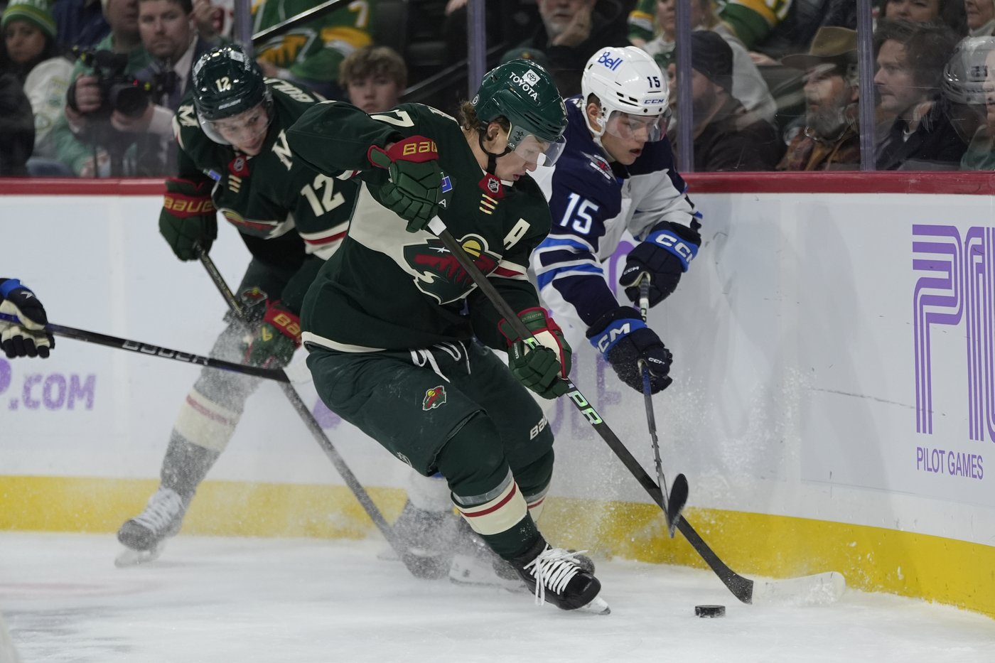 Hellebuyck makes 43 saves, Iafallo scores twice to give Jets 4-1 win over Wild | iNFOnews.ca