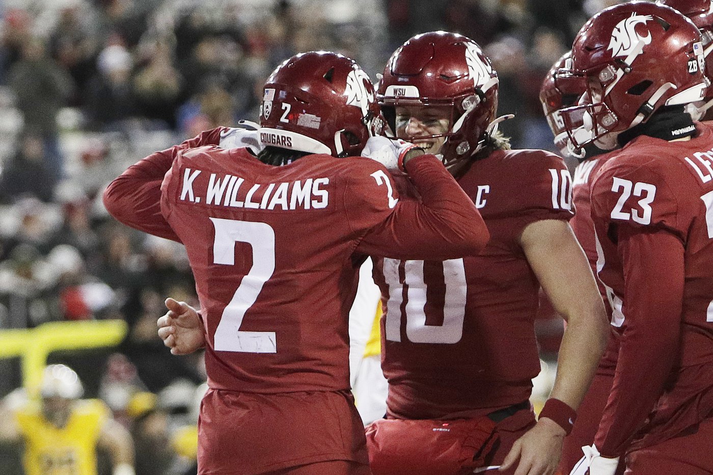 Evan Svoboda throws late TD pass to John Michael Gyllenborg as Wyoming beats Washington State 15-14 | iNFOnews.ca