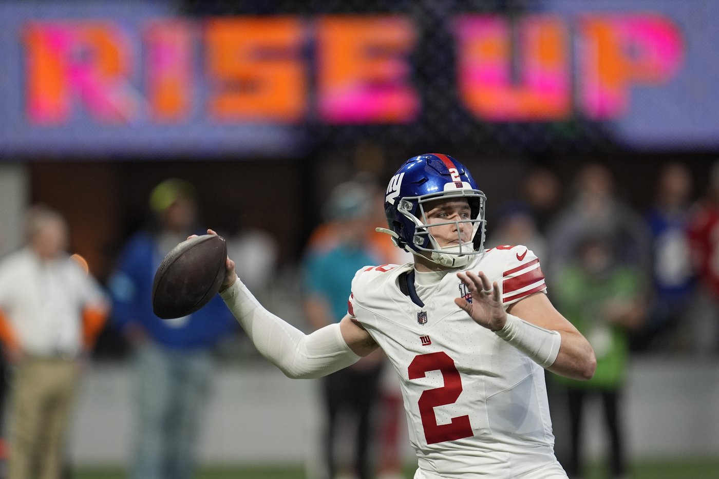 Giants' 10th straight loss showed once again that they need a young QB | iNFOnews.ca