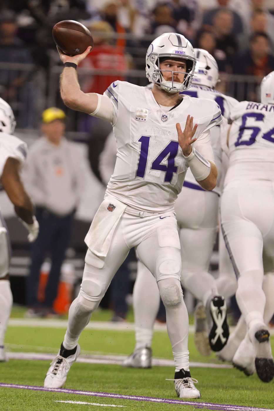 Vikings head to Seattle in matchup of teams tied for 1st in their respective divisions | iNFOnews.ca