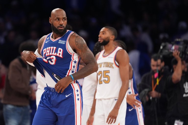 Trump blasts 76ers' star LeBron James as 'disgrace' for not standing still during national anthem | iNFOnews.ca