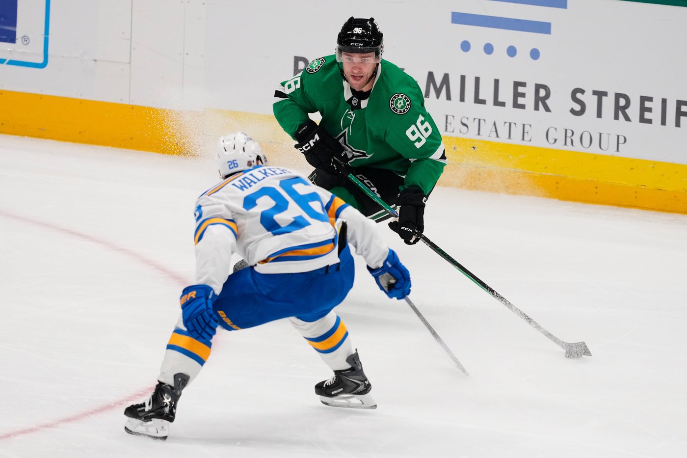 Robertson gets 200th goal, Benn scores 2 and Stars top Blues 5-4 for 6th straight win | iNFOnews.ca Robertson gets 200th goal, Benn scores 2 and Stars top Blues 5-4 for 6th straight win | iNFOnews.ca