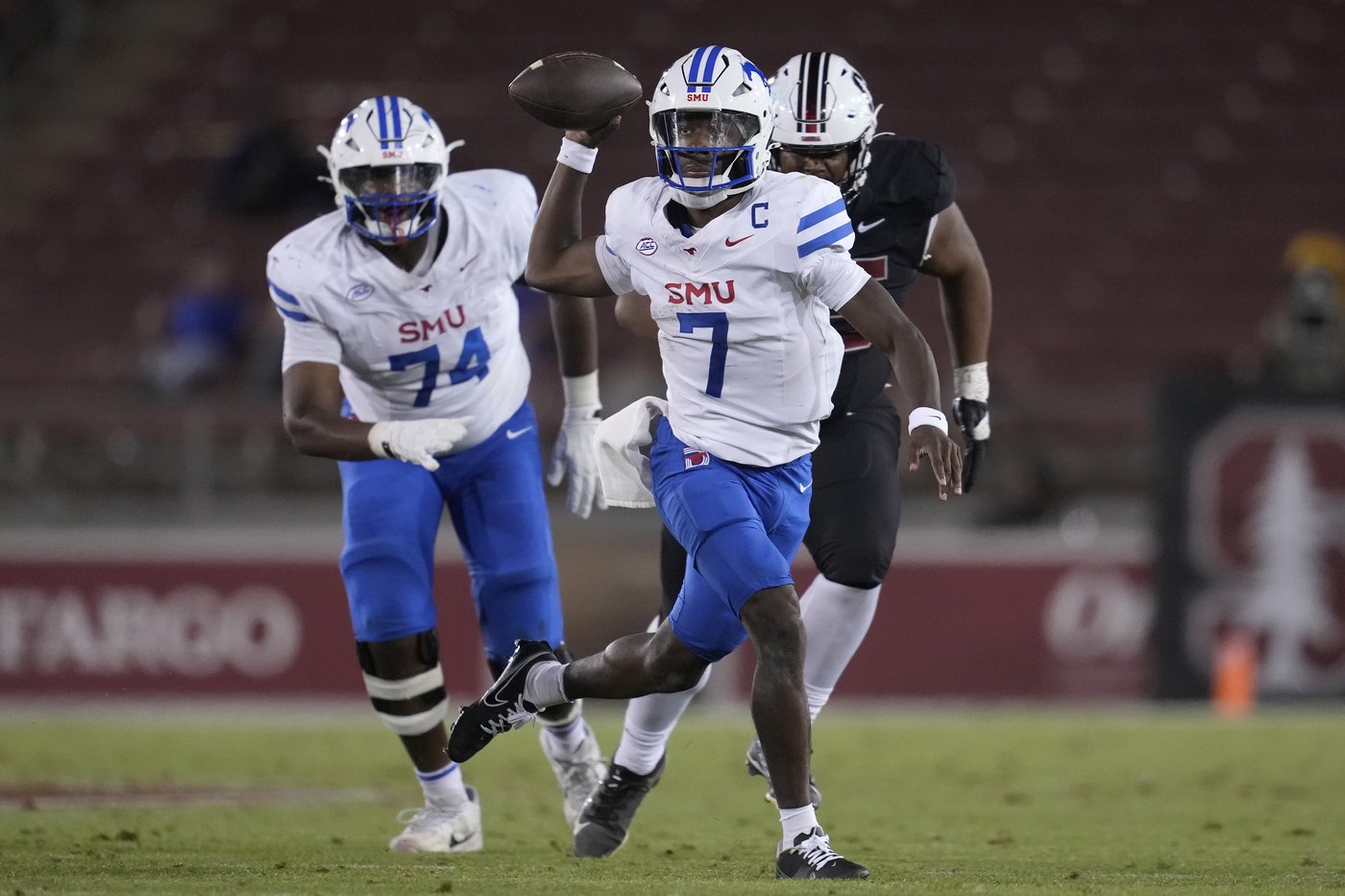 Duke's defense is causing 'chaos' behind the line of scrimmage entering visit from No. 22 SMU | iNFOnews.ca