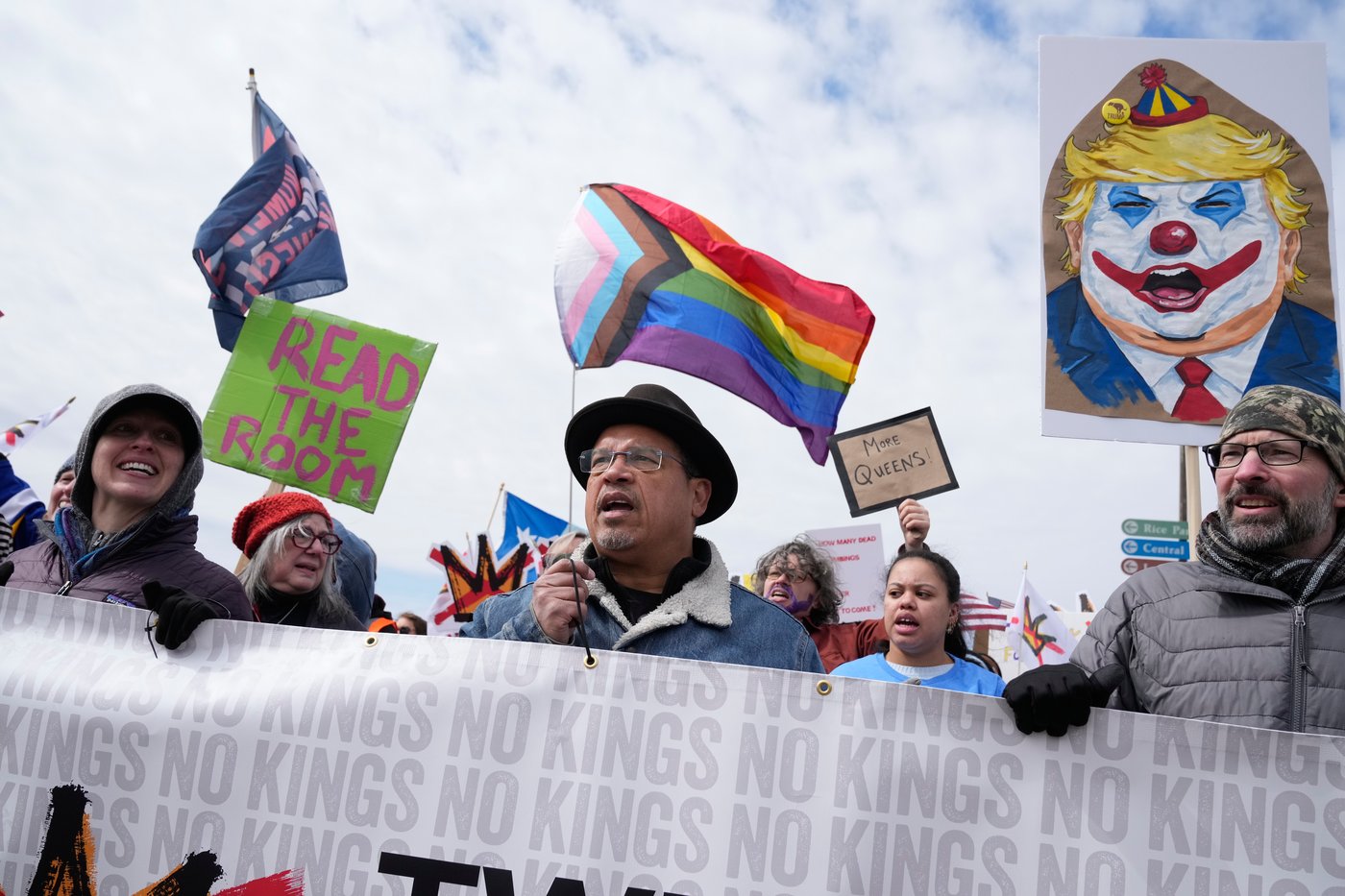 "No Kings" protests held to rally against Trump administration, in photos | iNFOnews.ca