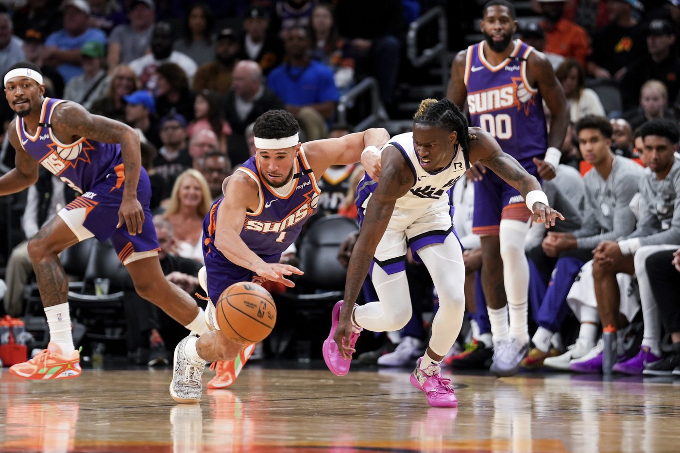 DeRozan scores 34, Kings rally to win in OT 127-118, ending Suns' win streak at 7 | iNFOnews.ca