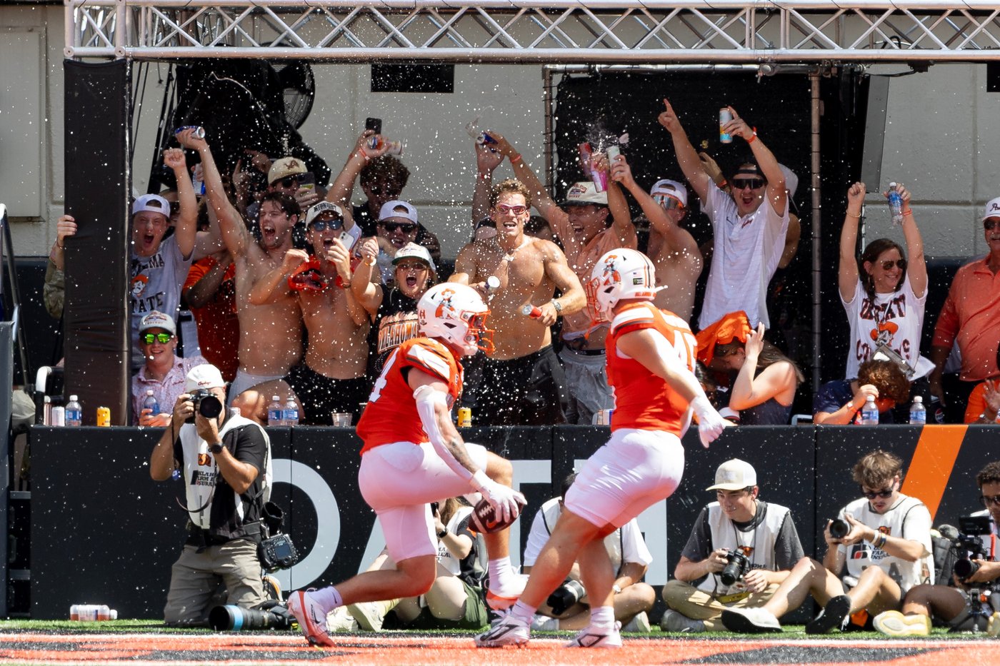 Oklahoma State stuns No. 6 Oregon 39-31, ending 21-game skid against FBS opponents | iNFOnews.ca