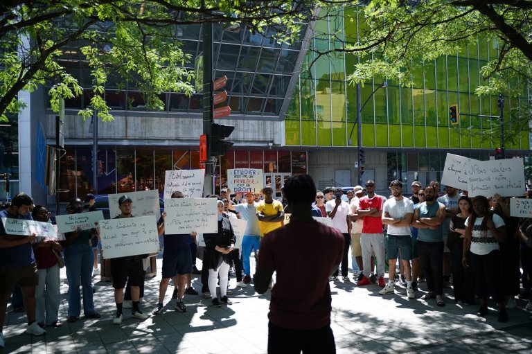 Students protest closure of Montreal college after provincial permit suspension | iNFOnews.ca