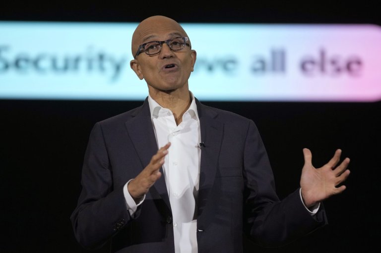 National Defence using U.S. cloud services for 'mission critical' applications | iNFOnews.ca