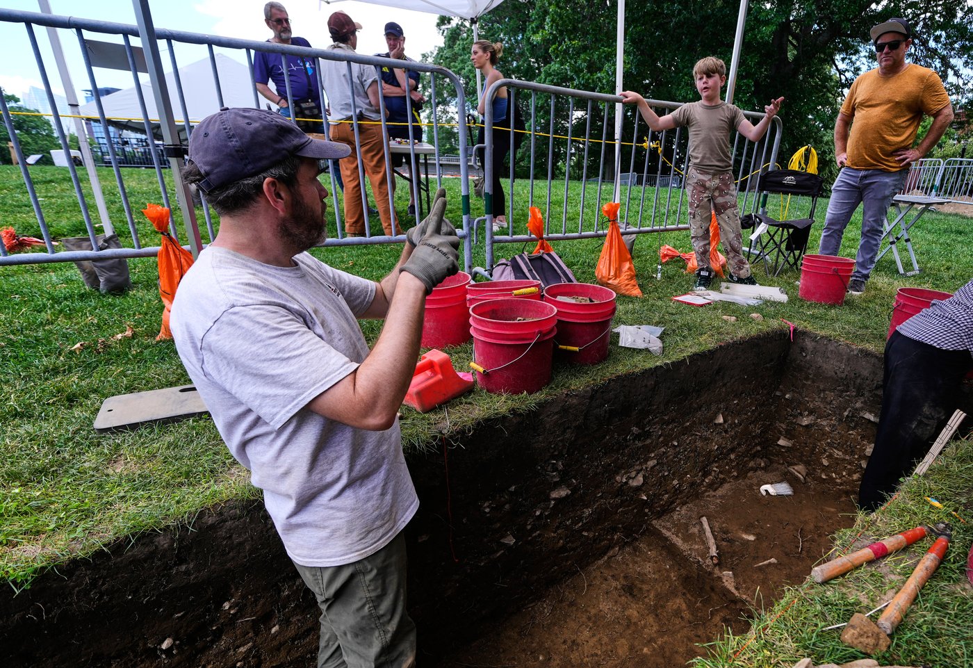 Archaeologists find musket balls and fort linked to the Battle of Bunker Hill | iNFOnews.ca Archaeologists find musket balls and fort linked to the Battle of Bunker Hill | iNFOnews.ca