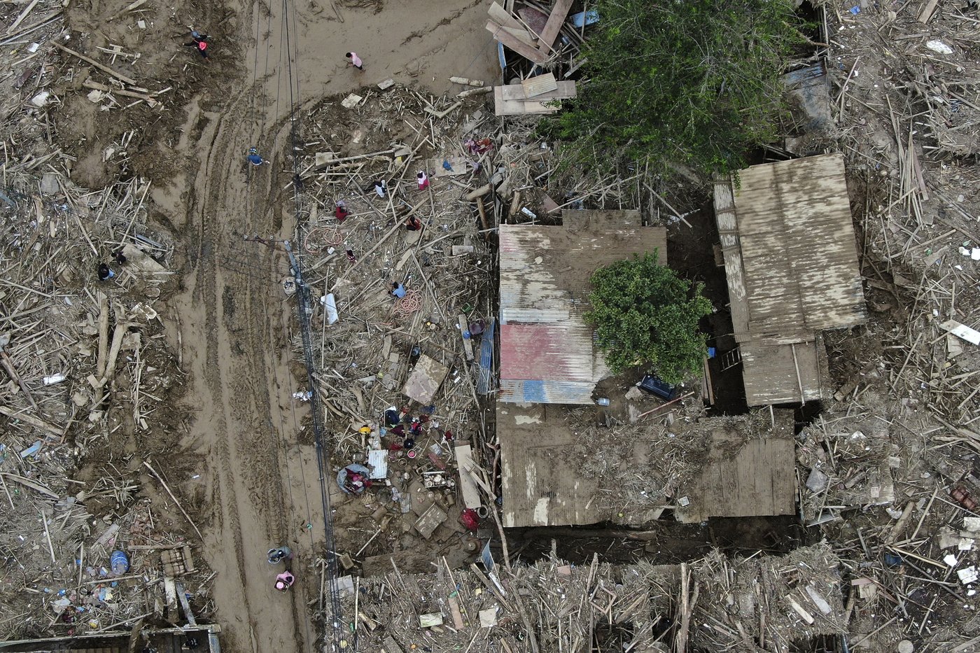 Rescuers search for missing people in Nepal following flooding and landslides that killed 224 | iNFOnews.ca
