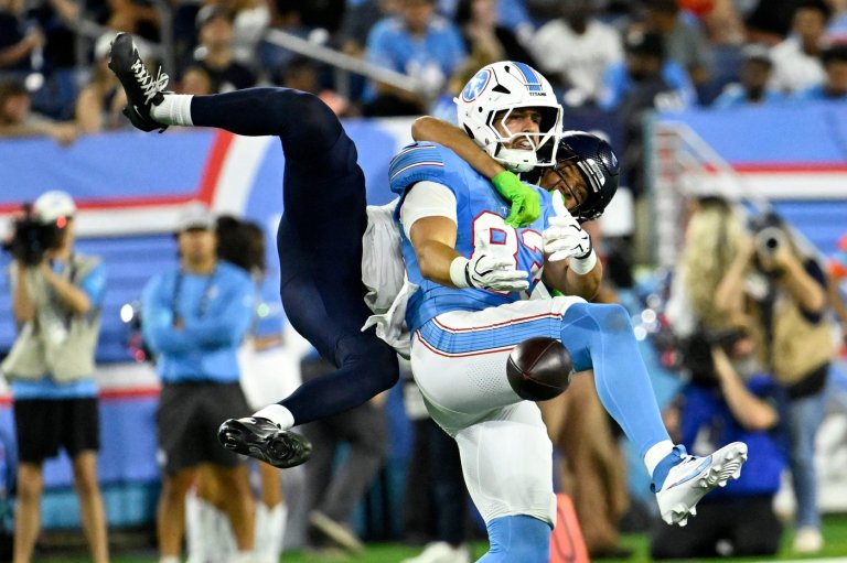 Titans overcome 13-point deficit to beat starter-less Seahawks, 19-16 | iNFOnews.ca