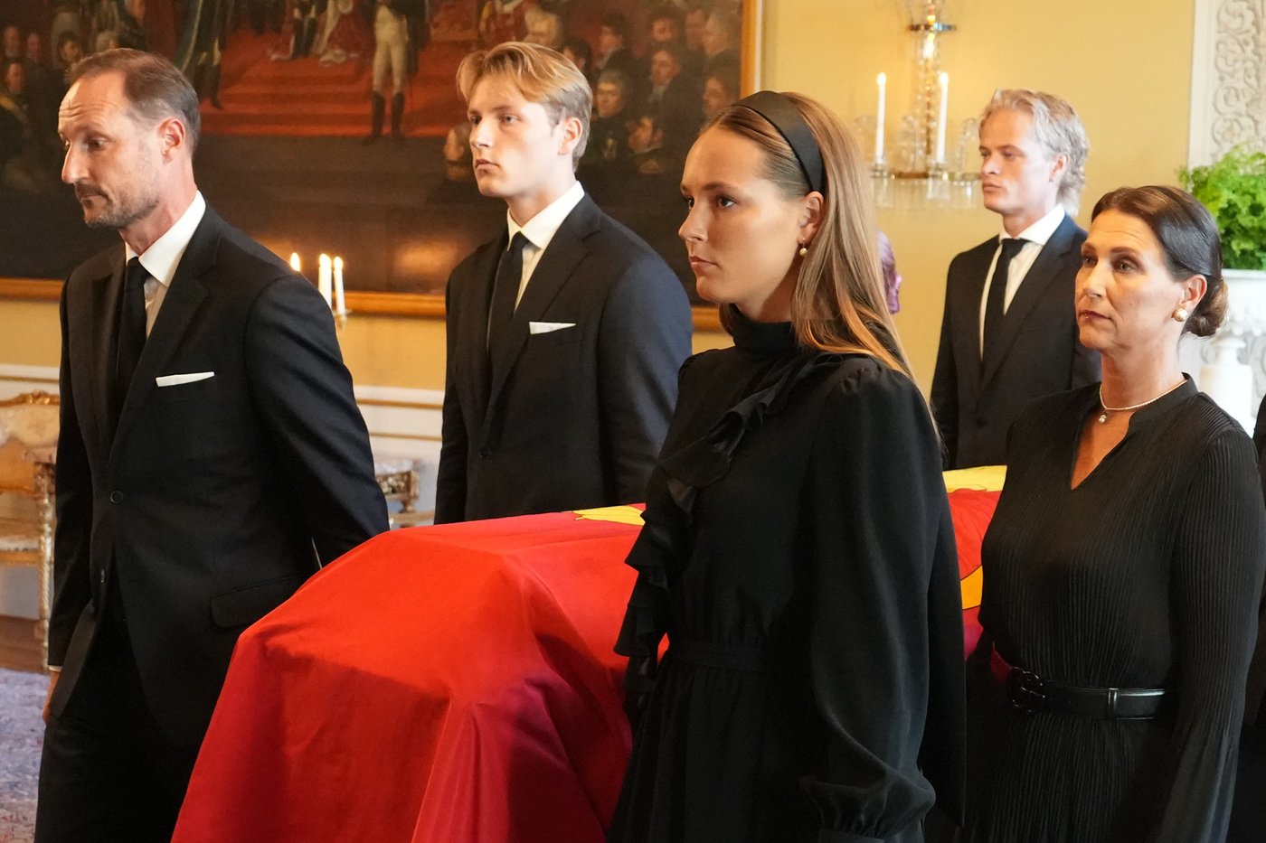 Norway's Queen Mette-Marit joins procession to bring late King Harald V's coffin to royal chapel | iNFOnews.ca Norway's Queen Mette-Marit joins procession to bring late King Harald V's coffin to royal chapel | iNFOnews.ca