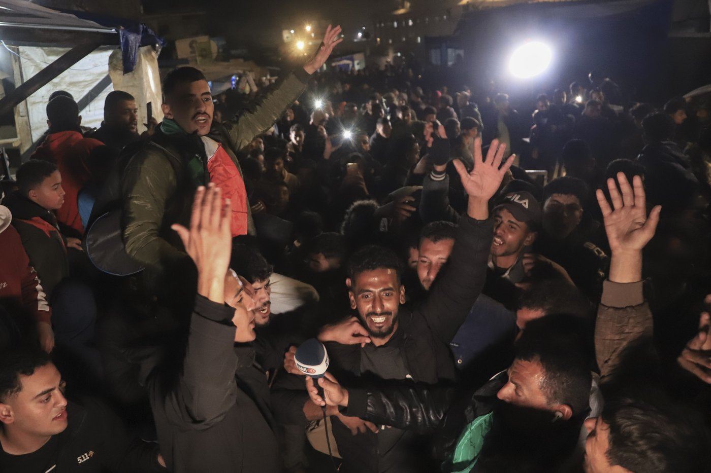 Netanyahu says deal to release hostages held in Gaza has been reached after last minute snags | iNFOnews.ca Netanyahu says deal to release hostages held in Gaza has been reached after last minute snags | iNFOnews.ca