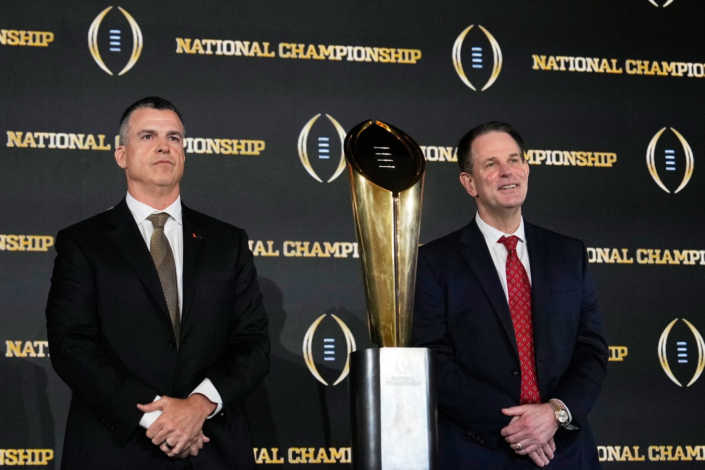 Transfer QBs Mendoza, Beck headline college football's biggest game and signify broader trend | iNFOnews.ca