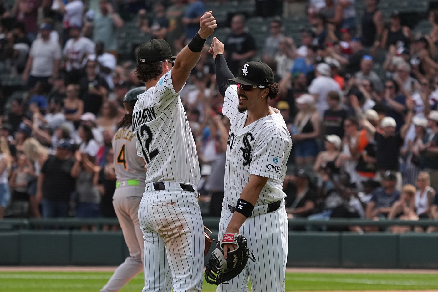 Chase Meidroth hits RBI double, White Sox win 1-0 and send Athletics to 8th straight loss | iNFOnews.ca