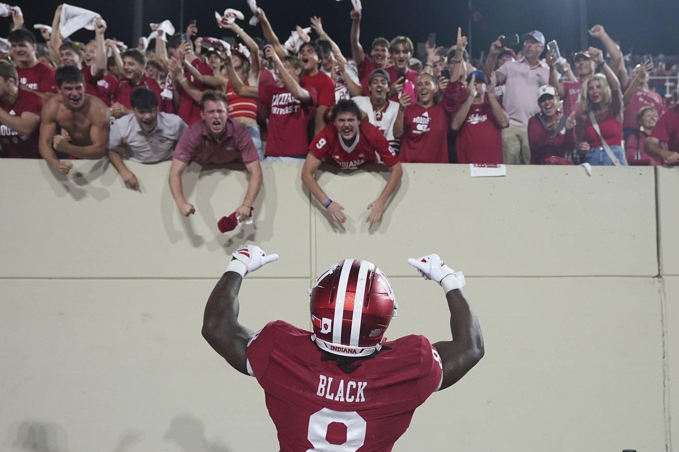 Impressive 63-10 rout over Illinois helps Indiana climb to No. 11, but will it silence the doubters? | iNFOnews.ca Impressive 63-10 rout over Illinois helps Indiana climb to No. 11, but will it silence the doubters? | iNFOnews.ca