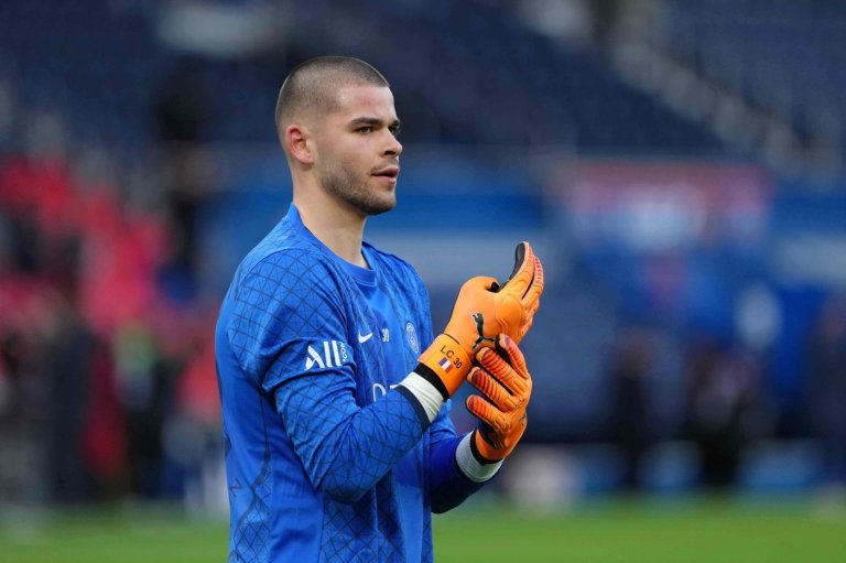 'You tried to make me look like a fascist': PSG keeper Chevalier denies far-right support | iNFOnews.ca