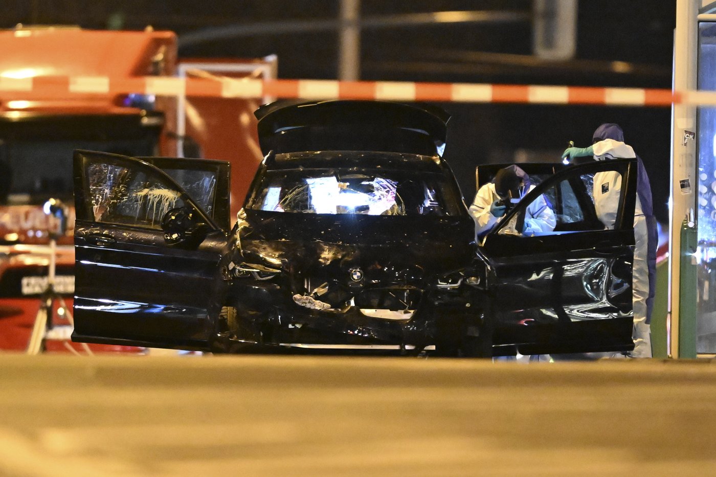 At least 2 dead and 60 hurt after a car drives into a German Christmas market in a suspected attack | iNFOnews.ca At least 2 dead and 60 hurt after a car drives into a German Christmas market in a suspected attack | iNFOnews.ca