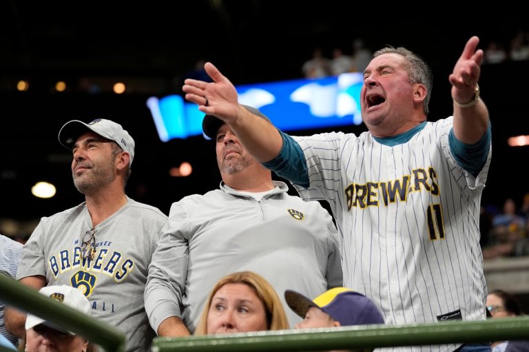 Slumping Brewers must improve their approach at the plate to have any hope of coming back in NLCS | iNFOnews.ca