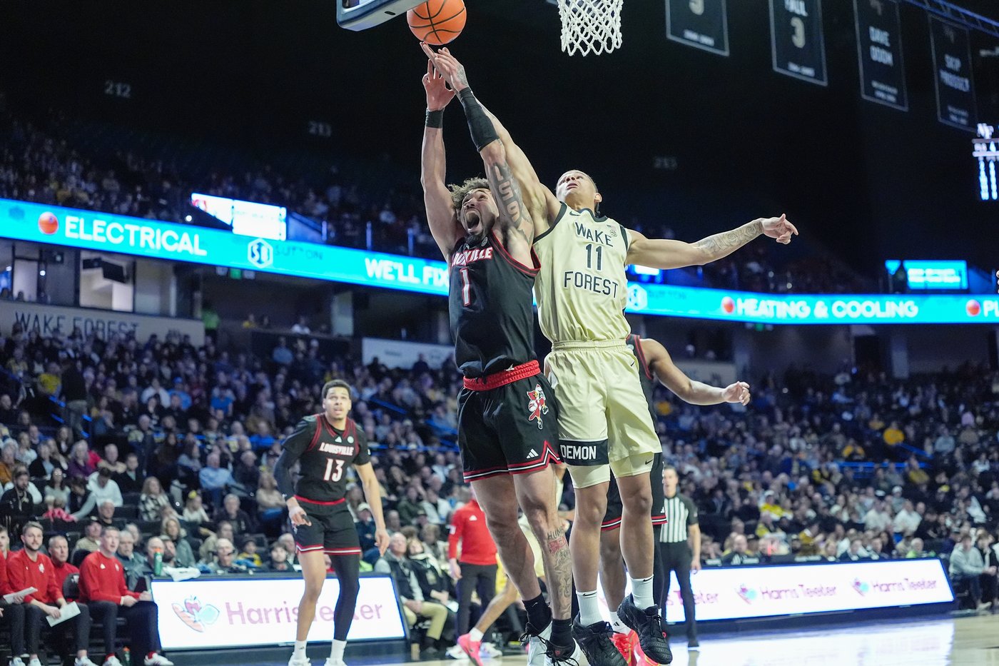 No. 24 Louisville cashes in at foul line late to hold off Wake Forest 88-80 | iNFOnews.ca No. 24 Louisville cashes in at foul line late to hold off Wake Forest 88-80 | iNFOnews.ca