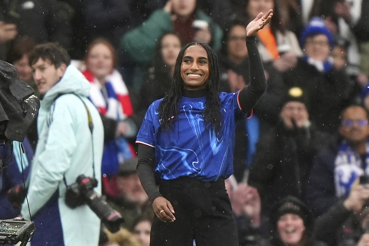 Naomi Girma is women's soccer's first million-dollar player after moving to Chelsea from San Diego | iNFOnews.ca Naomi Girma is women's soccer's first million-dollar player after moving to Chelsea from San Diego | iNFOnews.ca