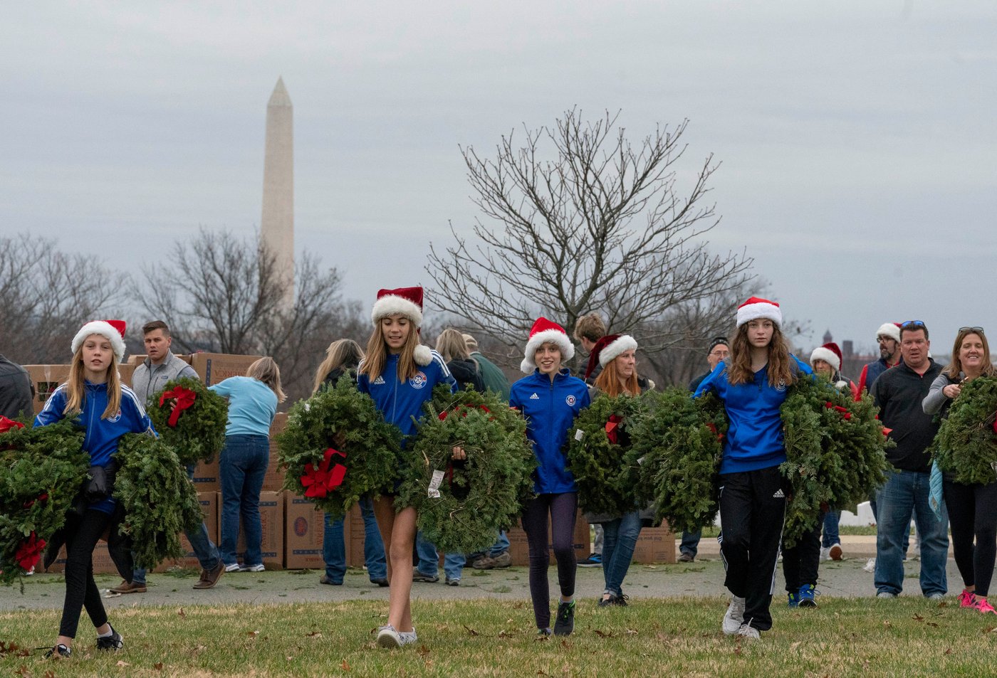 Why doing good also makes us feel good, during the holidays and beyond | iNFOnews.ca Why doing good also makes us feel good, during the holidays and beyond | iNFOnews.ca