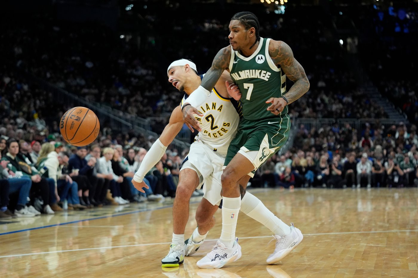Bucks beat Pacers 105-99 for first 3-game winning streak of season | iNFOnews.ca Bucks beat Pacers 105-99 for first 3-game winning streak of season | iNFOnews.ca