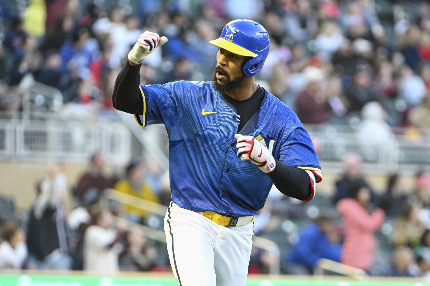 Larnach, Buxton homer as Twins beat Angels 11-4 | iNFOnews.ca