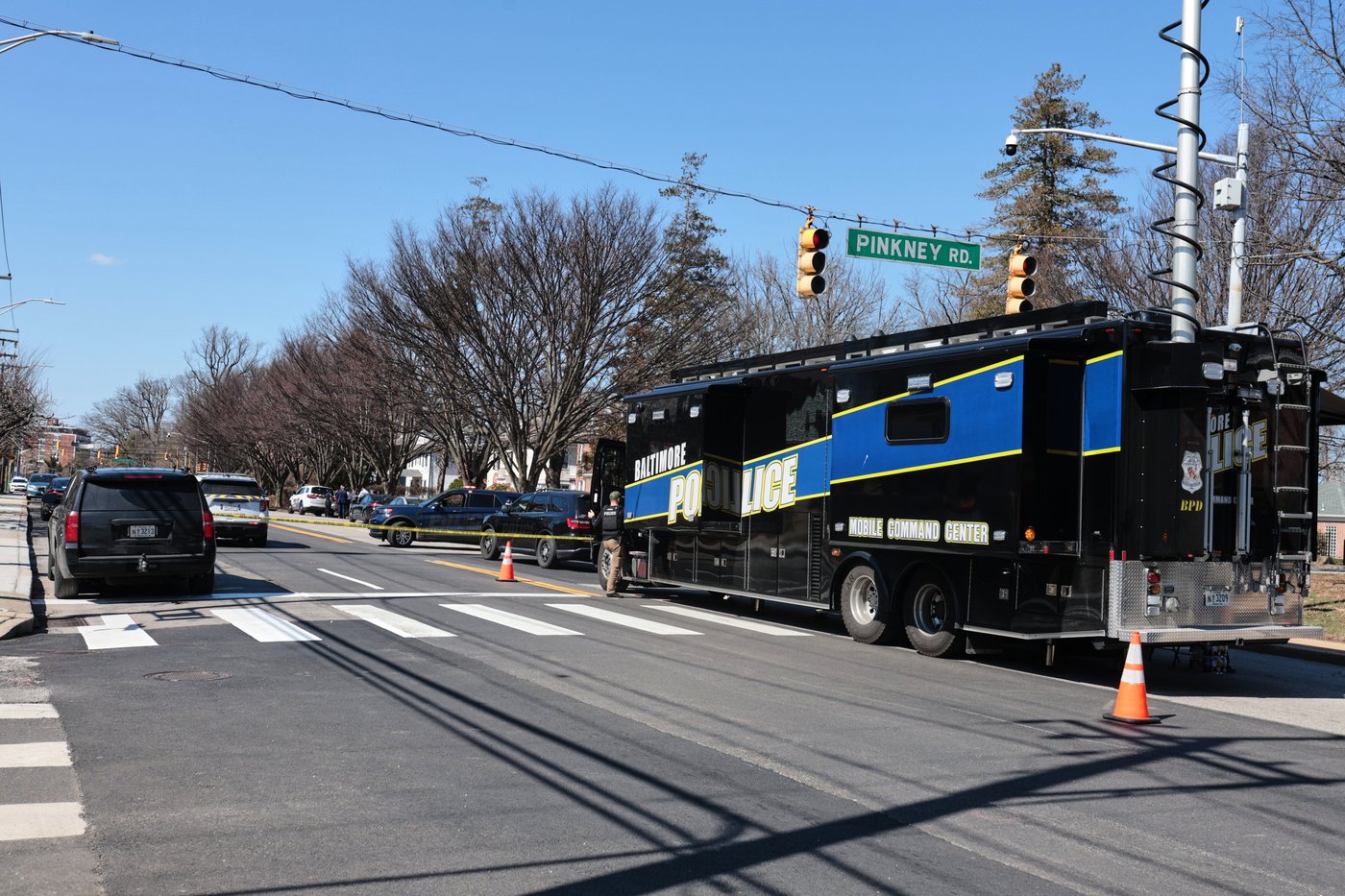 Baltimore police officer wounded, gunman killed during midday burglary call | iNFOnews.ca