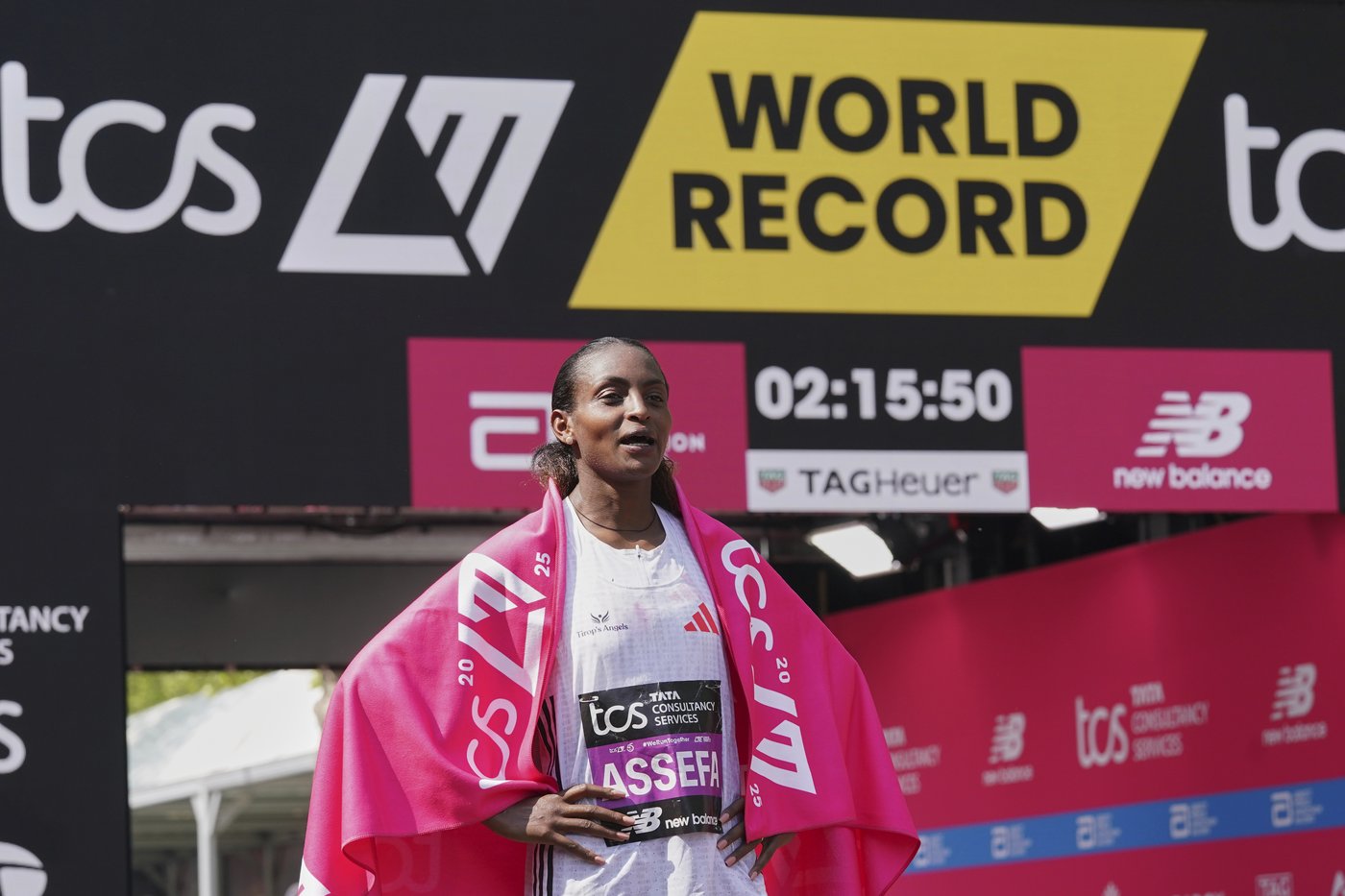 Assefa sets women's only record to win London Marathon women's race after late breakaway | iNFOnews.ca