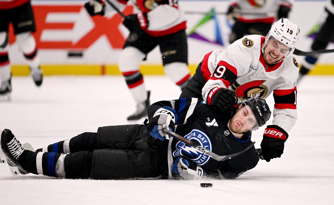 Lightning deal the Senators a blow in the playoff race by beating them 4-2 | iNFOnews.ca Lightning deal the Senators a blow in the playoff race by beating them 4-2 | iNFOnews.ca